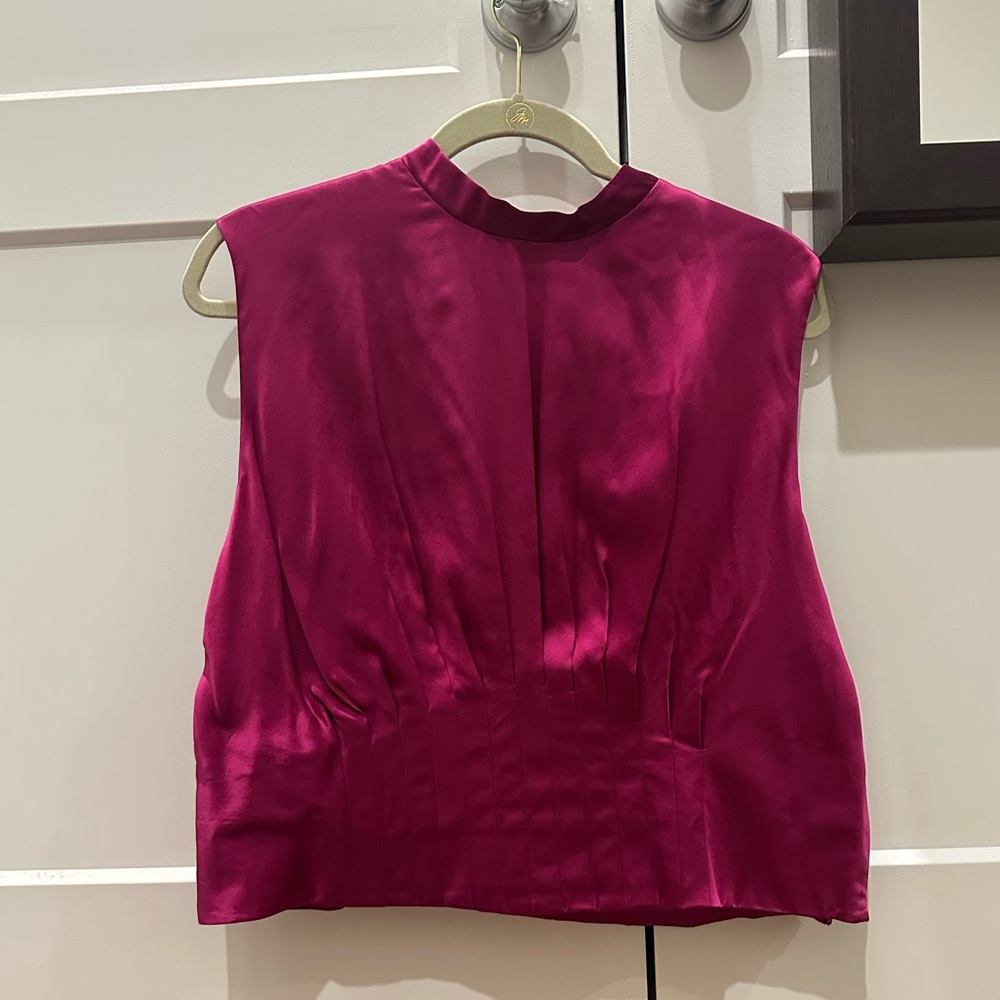 NWT Banana Republic 100% Silk Machine Washable Sleeveless Top Magenta Size 14
